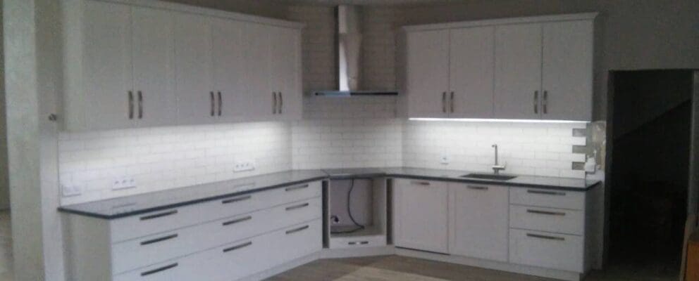 Кухня на замовлення BLUM-009